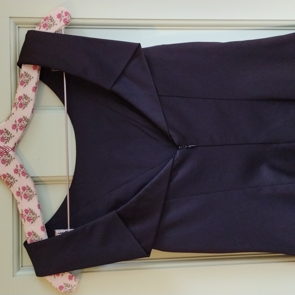 Women's Max Azria blk satin sleeveless cocktail evening size 4 sheath lbd dress - Picture 8 of 14